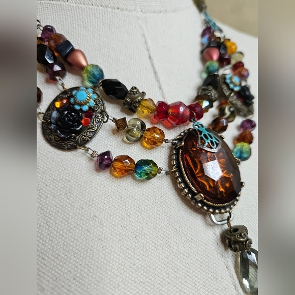 Beaded Pendant Jeweled Adjustable Necklace - Picture 3 of 6